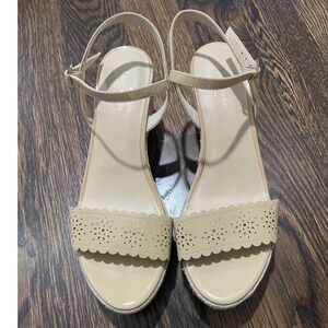 Kate Spade Mennie Espadrille Nude‎  Wedges, patent leather, size 10